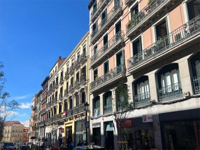 Piso en Venta en Calle del Conde de Romanones, 8 en Embajadores - Lavapiés