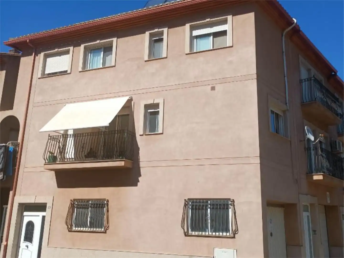 Detached homes for sale in Carrer Nou D'octubre, 29, Gilet Exterior view of Detached homes for sale in Gilet with Air Conditioner, Terrace and Swimming Pool