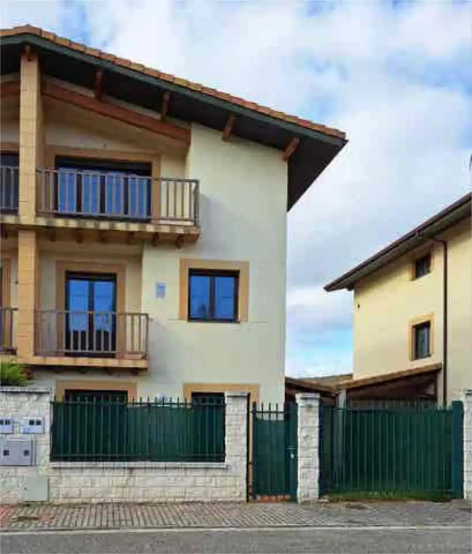Vista exterior de Casa o chalet en venta en Cardeñadijo con Calefacción, Jardín privado y Terraza