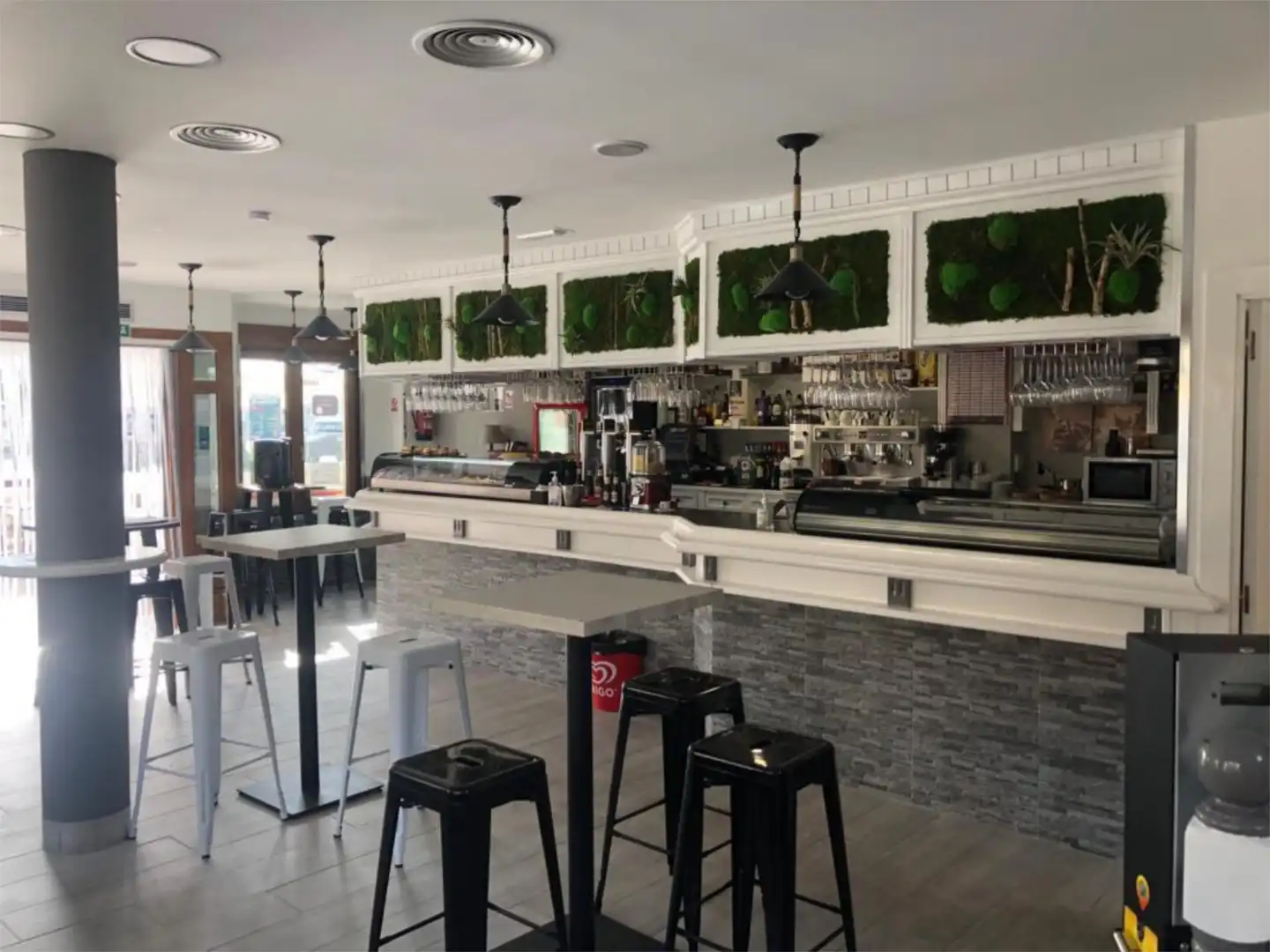 Commercial properties for sale in Villagonzalo Pedernales  with Air Conditioner