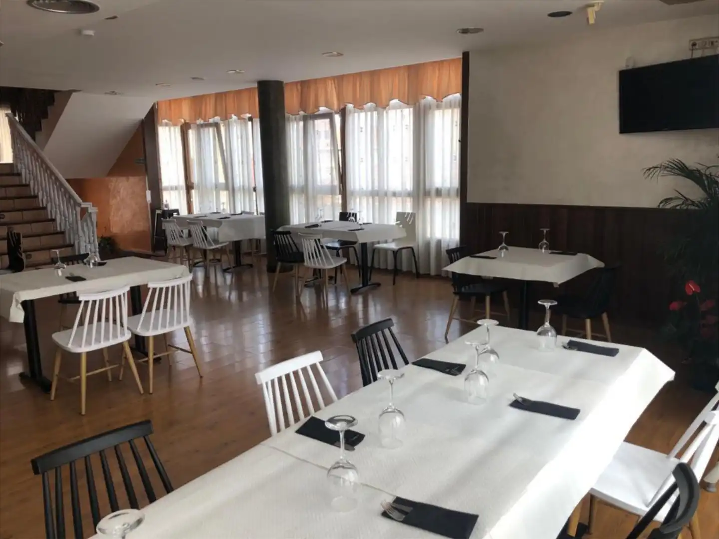 Commercial properties for sale in Villagonzalo Pedernales  with Air Conditioner