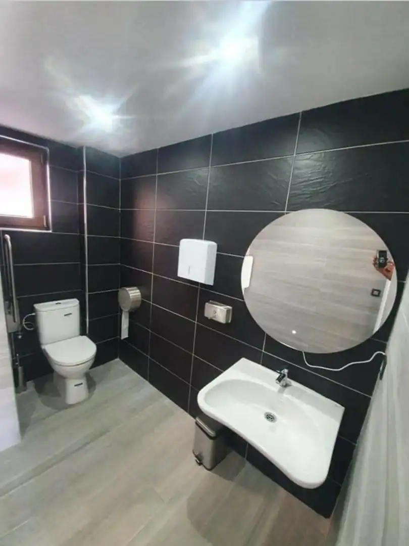 Bathroom of Commercial properties for sale in Villagonzalo Pedernales  with Air Conditioner