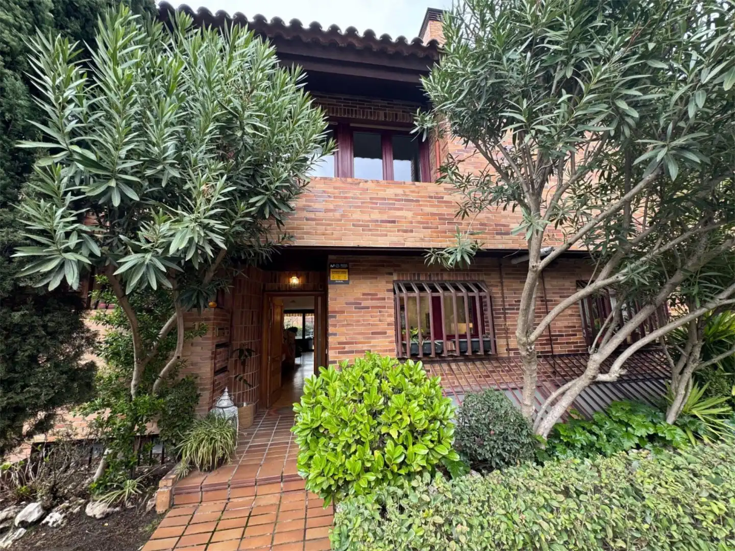 Einfamilien-Reihenhaus zum Verkauf in Zona Carretera del Plantío Außenansicht von Einfamilien-Reihenhaus zum Verkauf in Majadahonda mit Klimaanlage, Terrasse und Schwimmbad