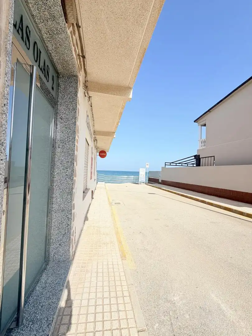 Vista exterior de Pis en venda en Pilar de la Horadada amb Aire condicionat, Terrassa i Balcó