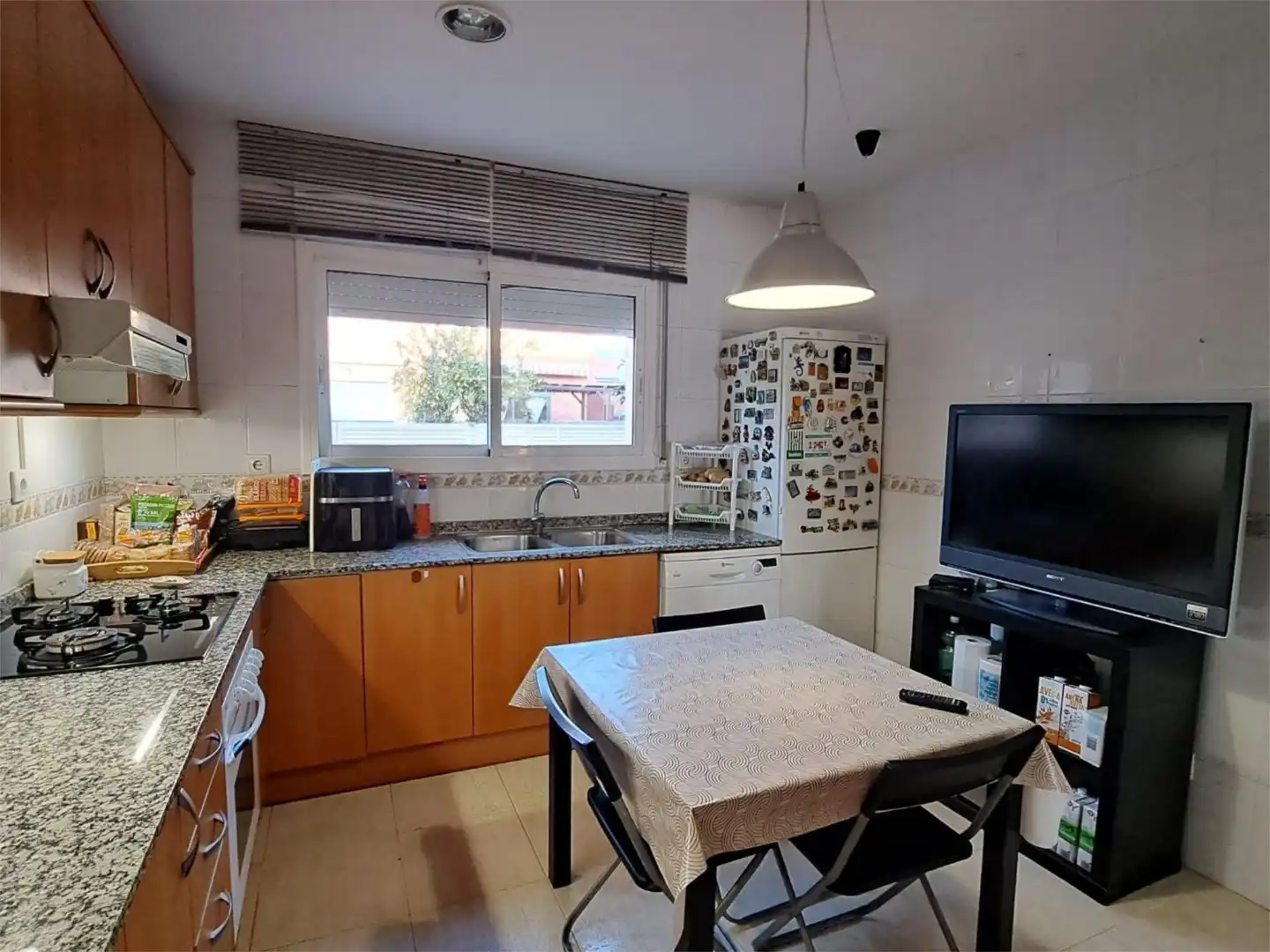 Casa adosada en venta en Doctor Freud, 2, Bonavista Cocina de Casa adosada en venta en El Vendrell con Terraza, Piscina y Balcón