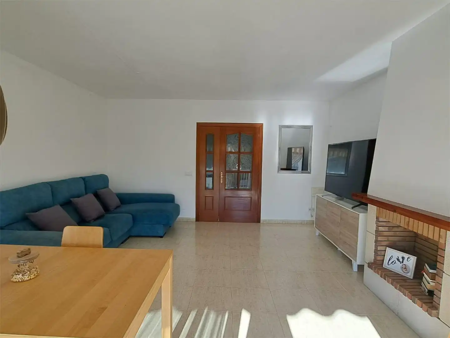 Casa adosada en venta en Doctor Freud, 2, Bonavista Sala de estar de Casa adosada en venta en El Vendrell con Terraza, Piscina y Balcón