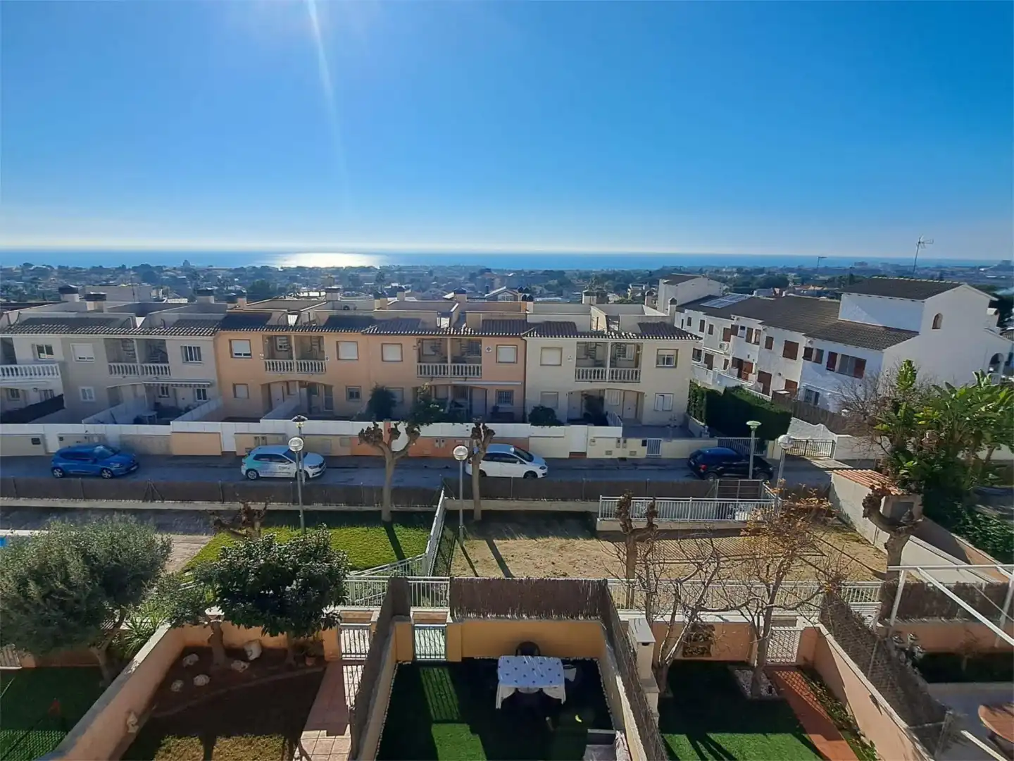 Casa adosada en venta en Doctor Freud, 2, Bonavista Vista exterior de Casa adosada en venta en El Vendrell con Terraza, Piscina y Balcón