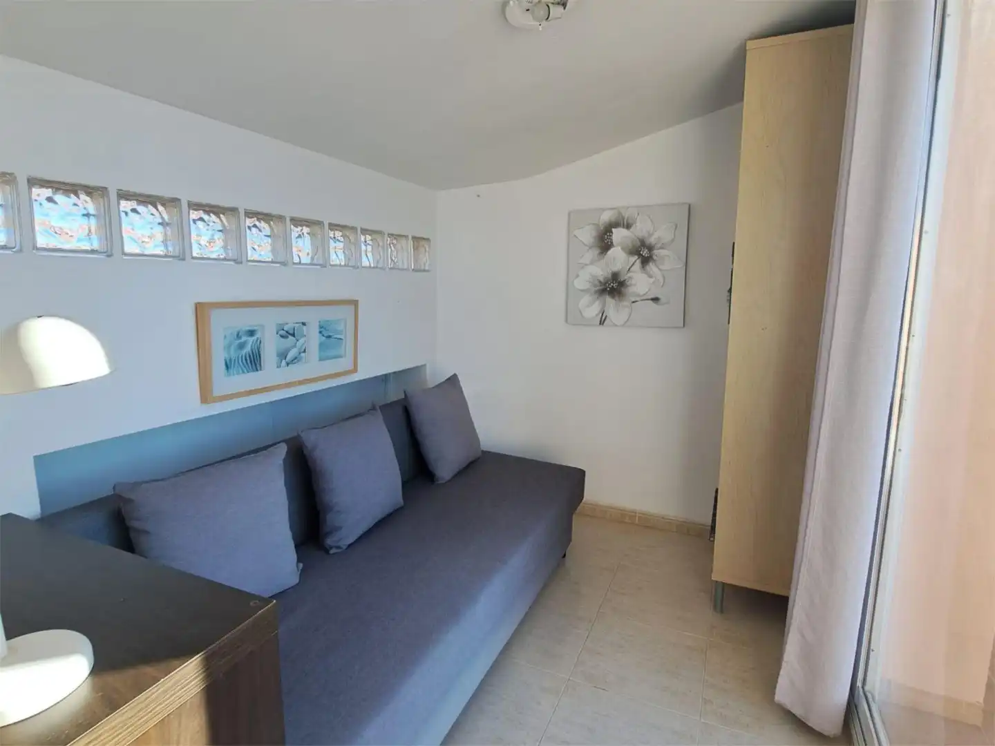 Casa adosada en venta en Doctor Freud, 2, Bonavista Sala de estar de Casa adosada en venta en El Vendrell con Terraza, Piscina y Balcón
