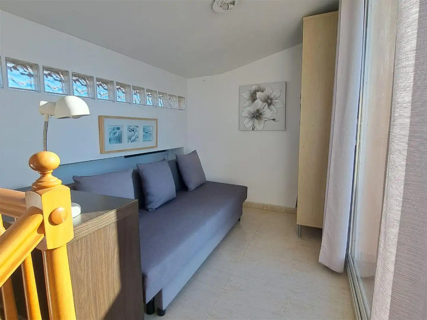 Casa adosada en venta en Doctor Freud, 2, Bonavista Sala de estar de Casa adosada en venta en El Vendrell con Terraza, Piscina y Balcón