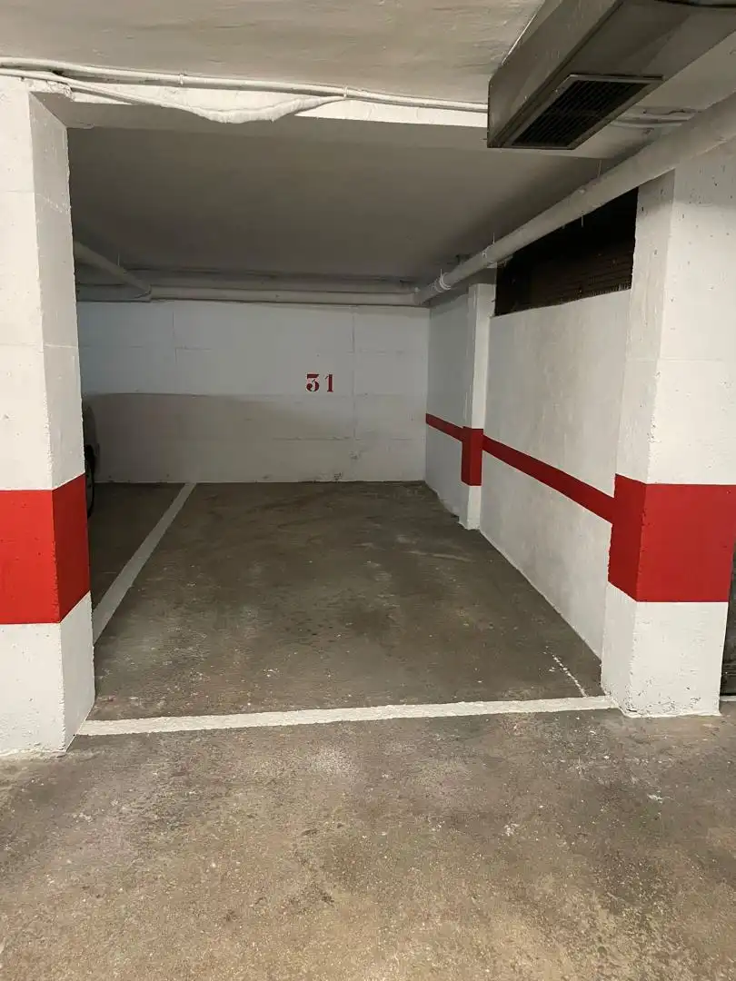 Garatge en venda a Calle Maese Calvo, 6, Santa Teresa - San Pedro Cardeña Aparcament de Garatge en venda en Burgos