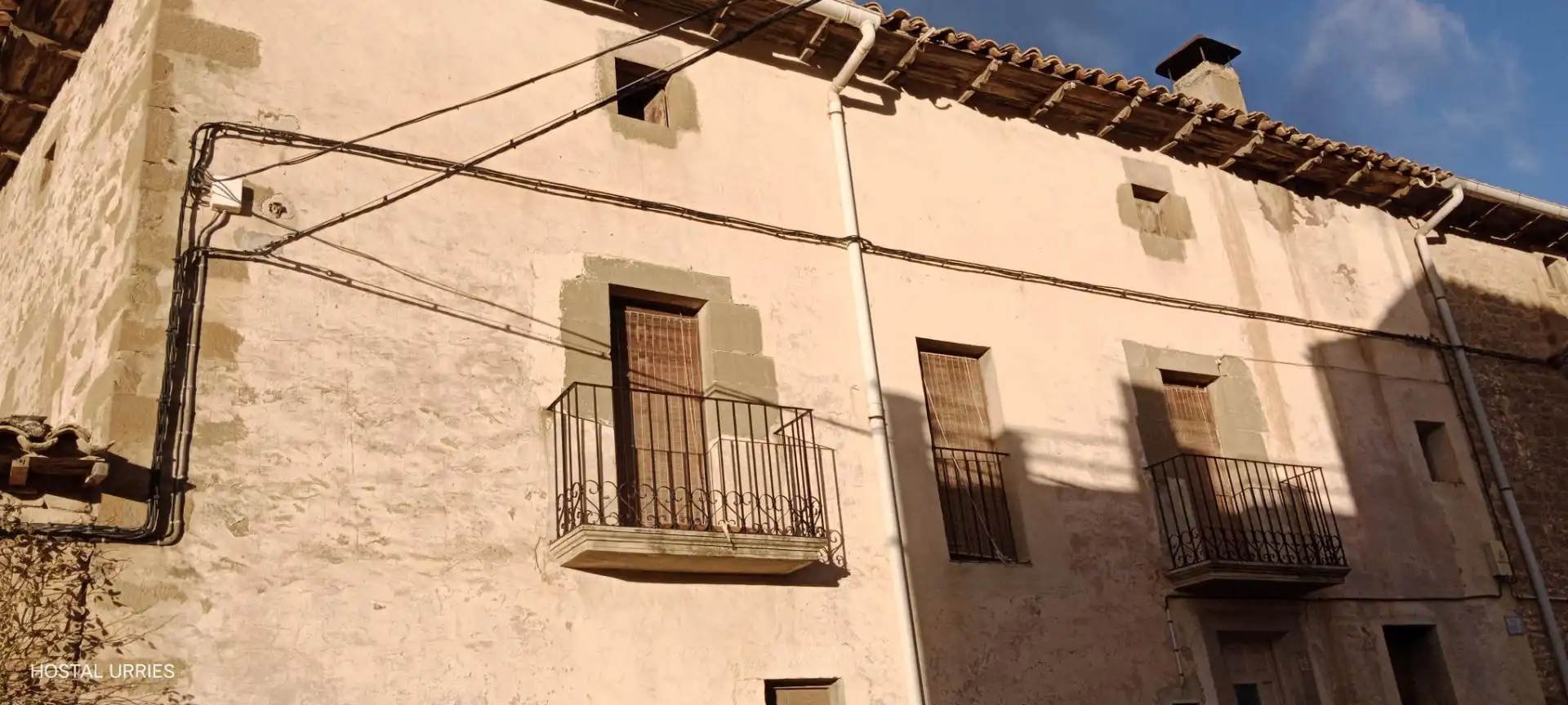Vista exterior de Finca rústica en venda en Urriés amb Jardí privat, Terrassa i Traster