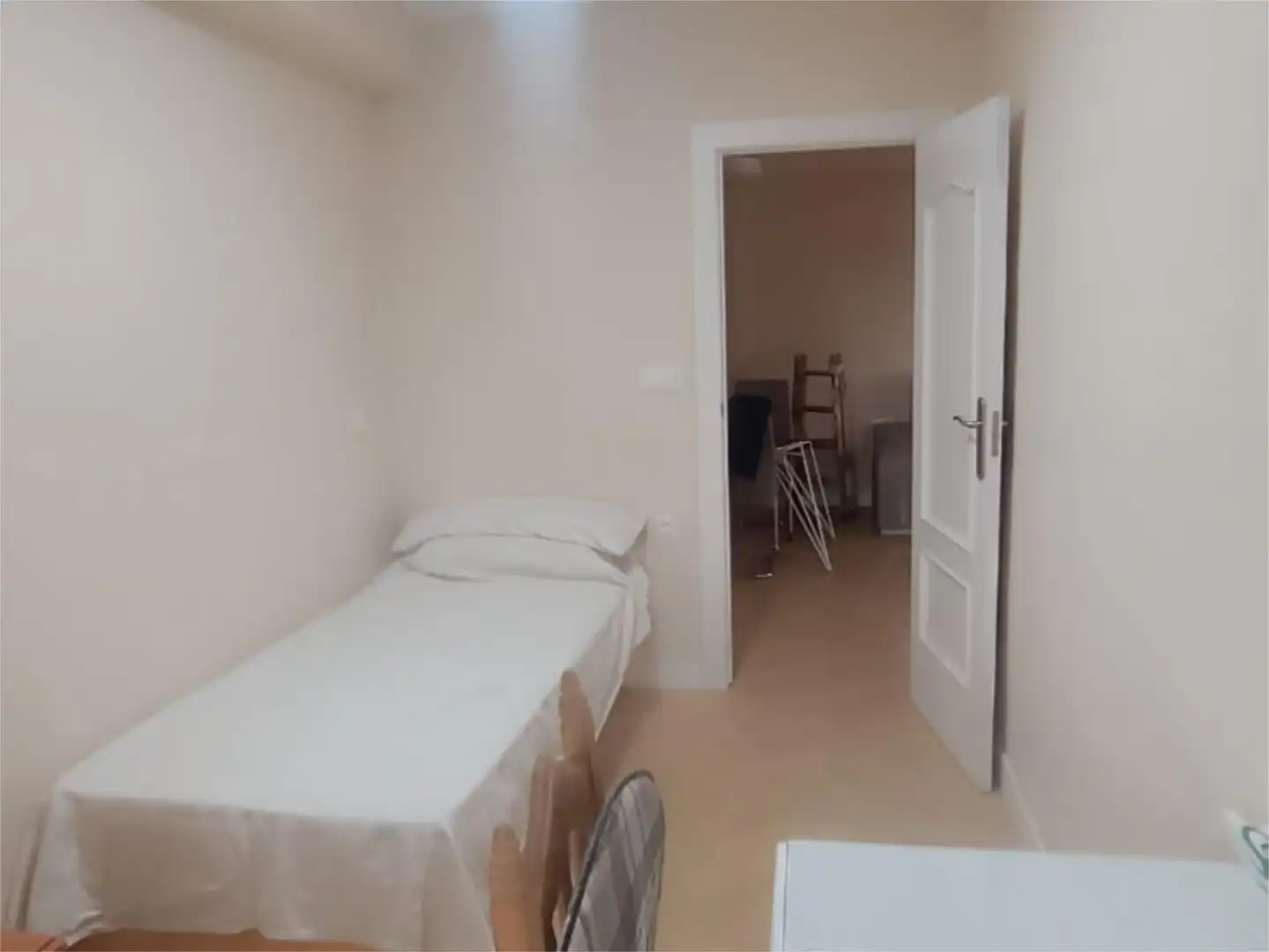 Pis de lloguer a Avenida de América, 51, Barrio de Zaidín Dormitori de Pis de lloguer en Granada amb Aire condicionat, Calefacció i Moblat