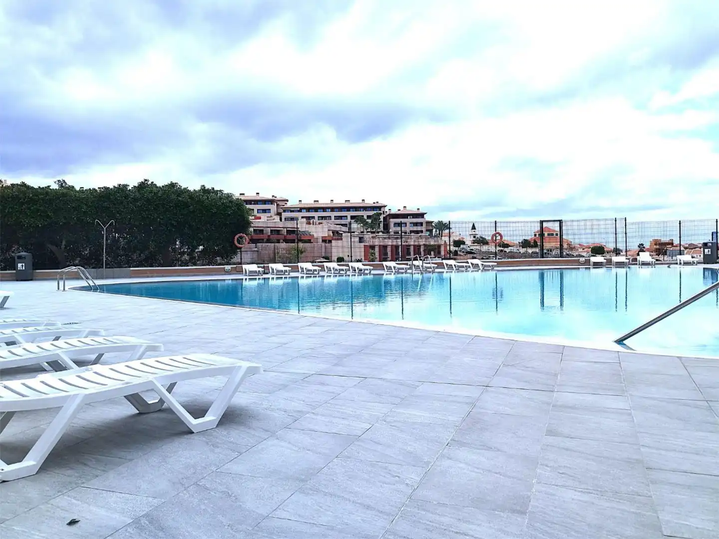 Piso en venta en Calle Aljibe, 11, Callao Salvaje - Playa Paraíso Piscina de Piso en venta en Adeje con Terraza y Piscina