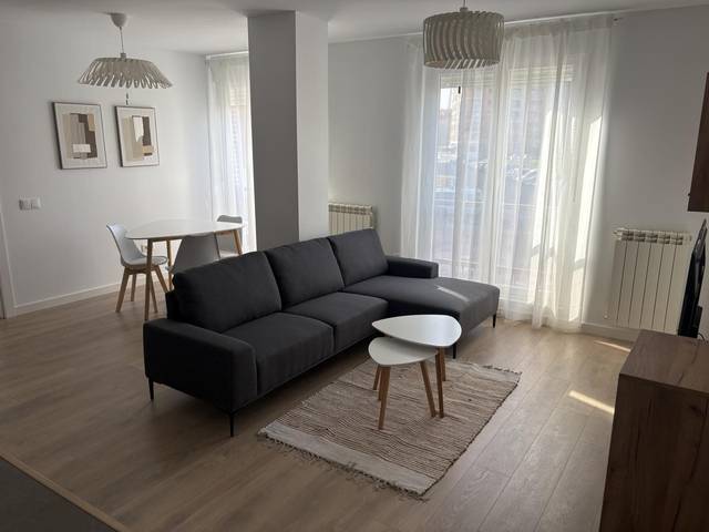Apartamento en Alquiler en Calle el Escobar, 6 en San Mamés - La Palomera