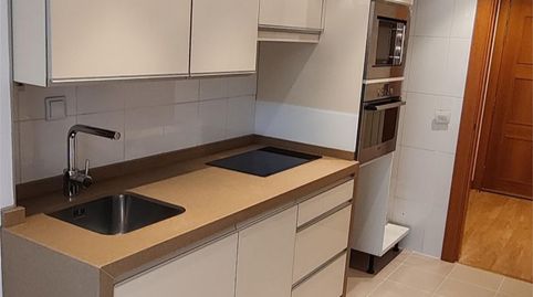 Foto 3 de Apartamento de alquiler en Avenida Manuel de Falla, 45, El Arco, Logroño