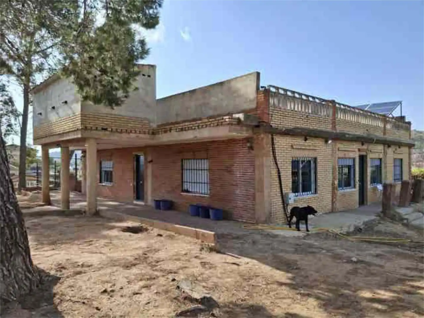 Casa adosada en venda a Monte Real Vista exterior de Casa adosada en venda en Torrent amb Jardí privat, Terrassa i Piscina
