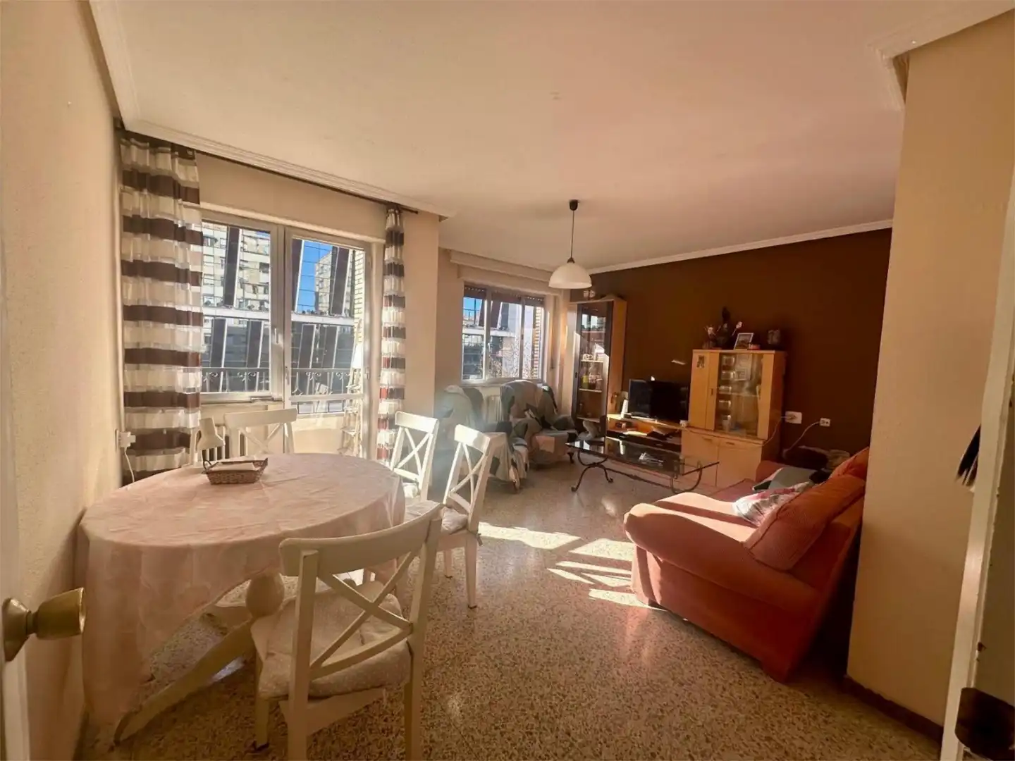 Wohnung zur Miete in Calle María Auxiliadora, 64, Garrido Sur Außenansicht von Wohnung zur Miete in Salamanca Capital mit Balkon