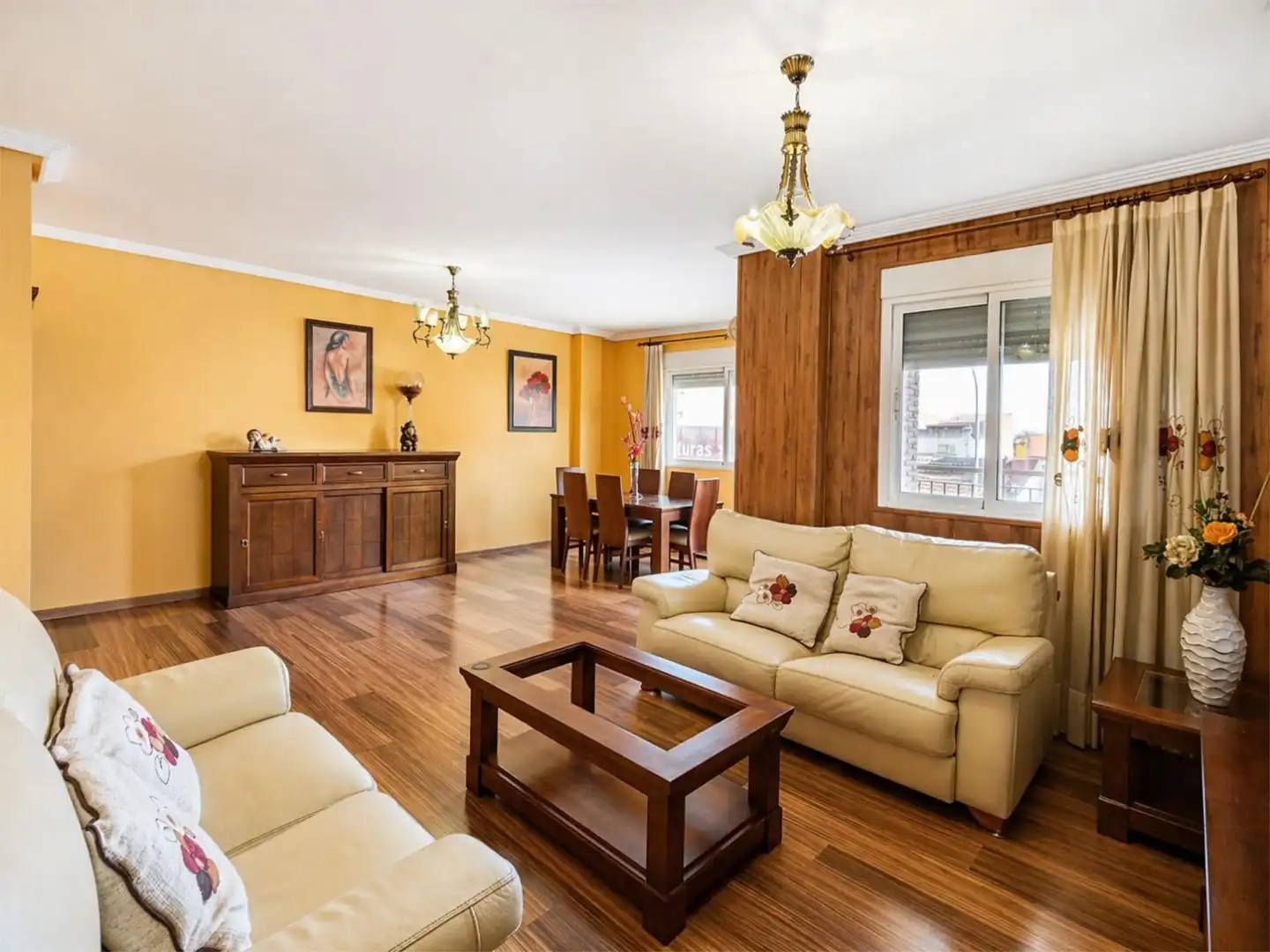 Sala de estar de Piso en venta en  Murcia Capital con Parquet, Trastero y Amueblado