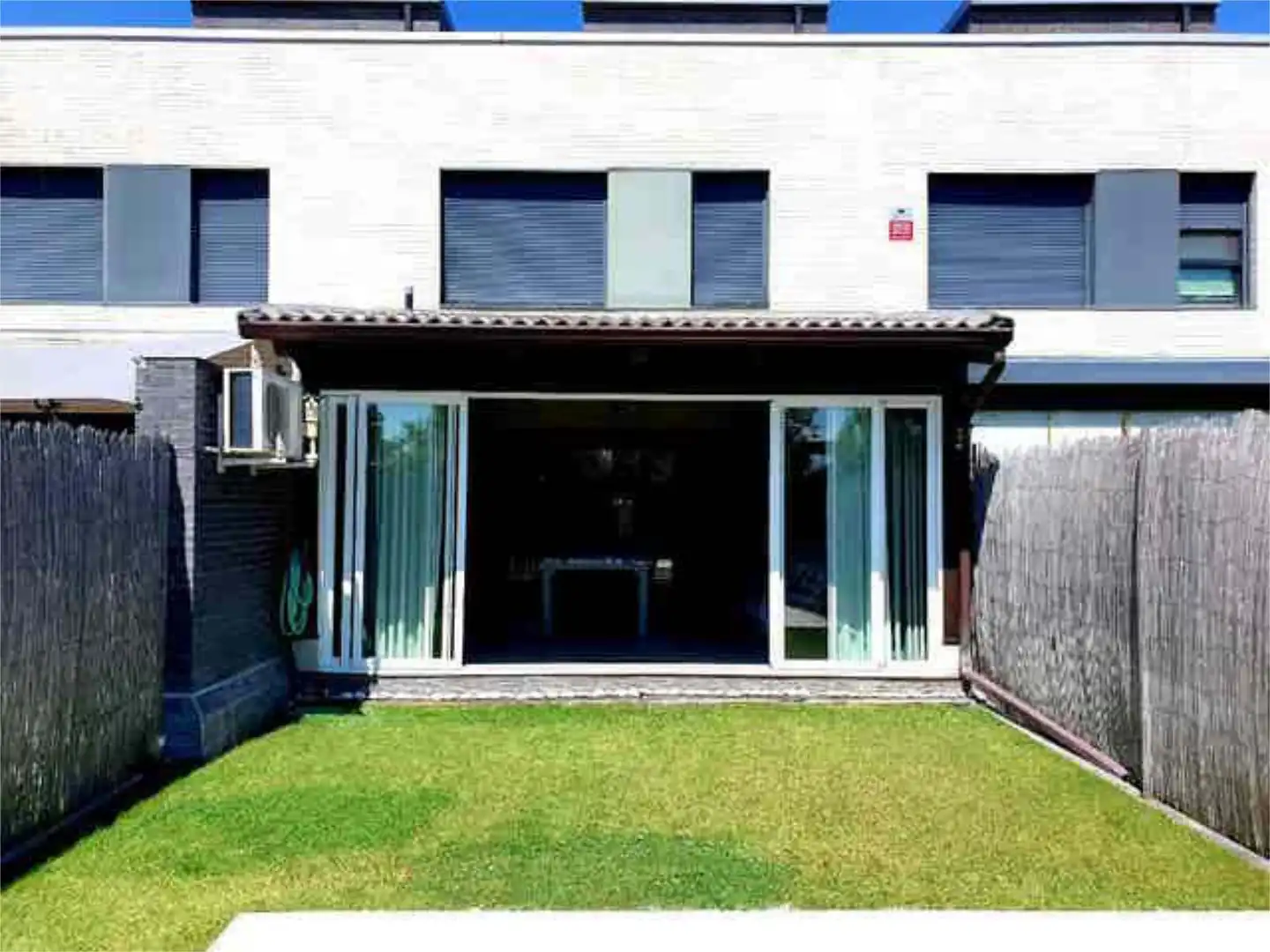 Terrassa de Casa adosada en venda en Valladolid Capital amb Calefacció, Jardí privat i Traster