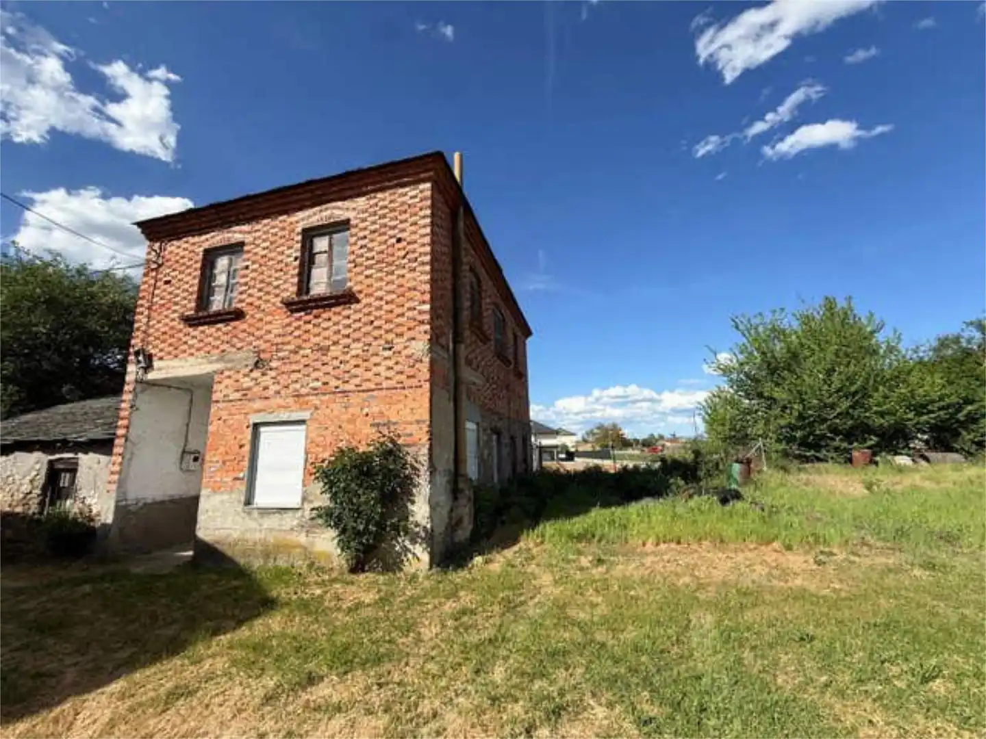 Casa o chalet en venta en Carracedelo con Jardín privado, Terraza y Trastero