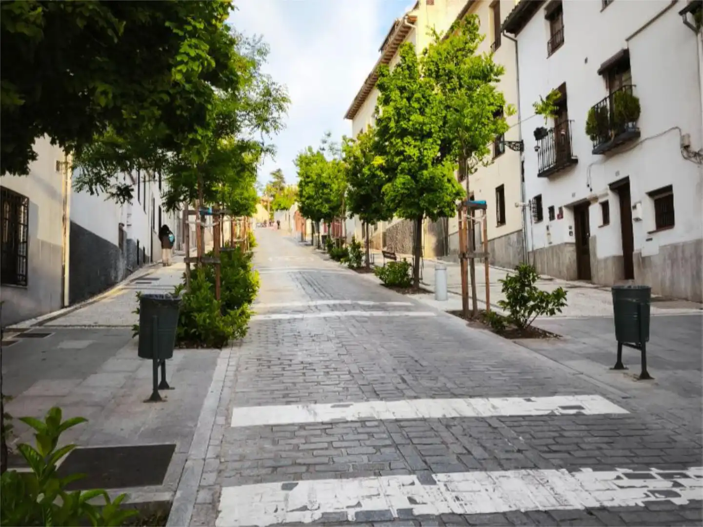 Außenansicht von Einfamilien-Reihenhaus zum Verkauf in  Granada Capital mit Klimaanlage und Balkon