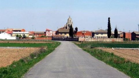 Foto 3 de Casa adosada de alquiler en Calle el Teso, 18, Soto de la Vega, León