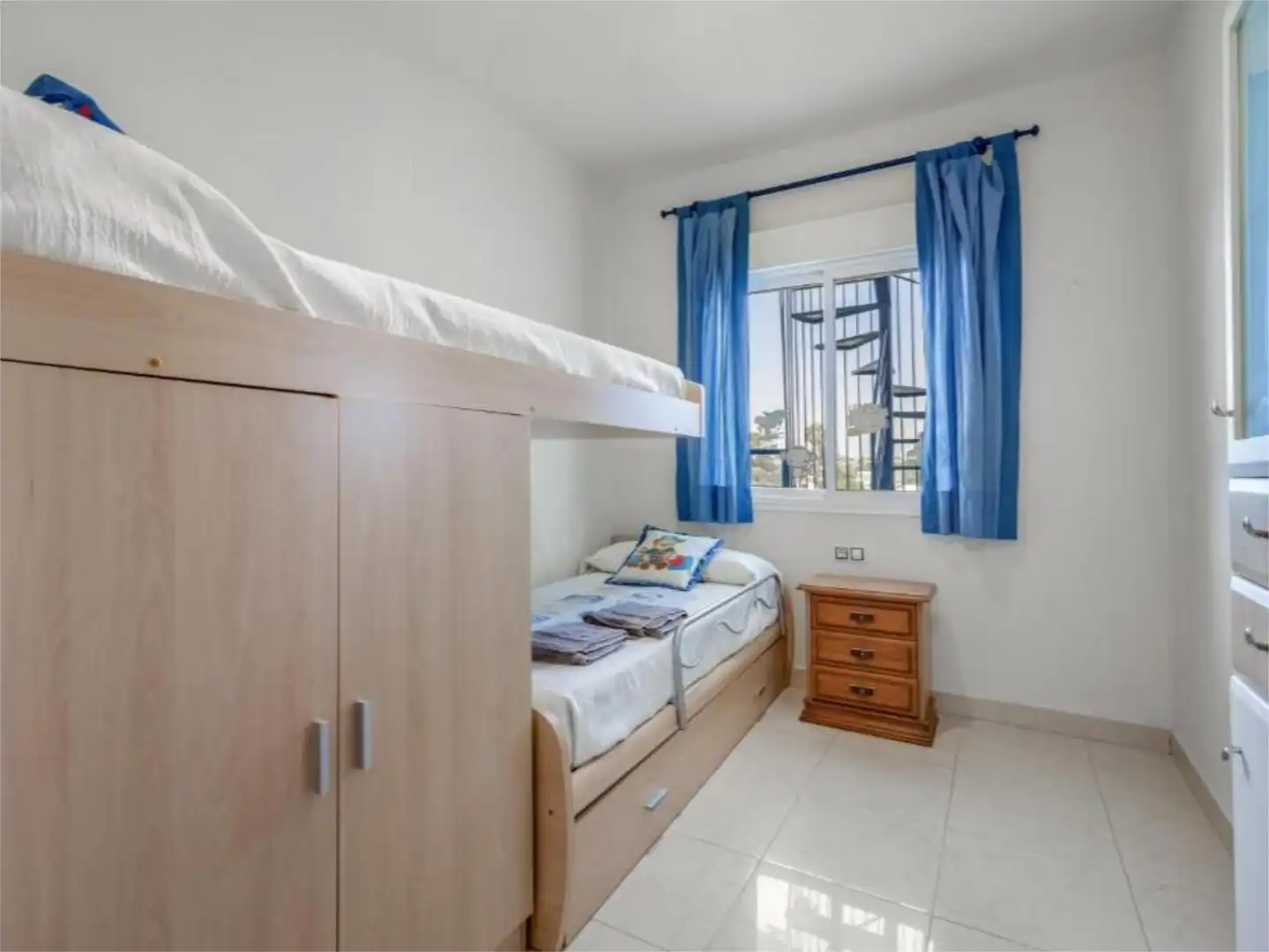 Flat for rent in Avenida Reina Sofía, 15, Costa Ballena Golf Bedroom of Flat for rent in Rota with Air Conditioner, Heating and Terrace