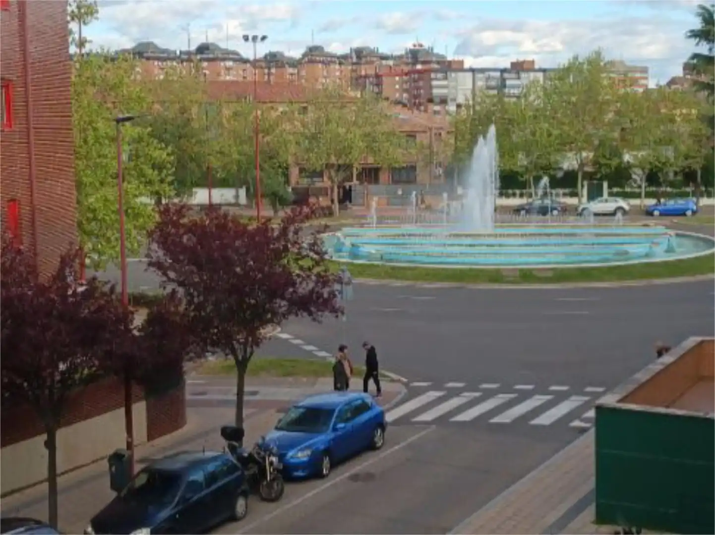 Pis en venda a Calle de la Senda, 1, Las Villas - Valparaiso - El Peral Vista exterior de Pis en venda en Valladolid amb Aire condicionat, Calefacció i Jardí privat