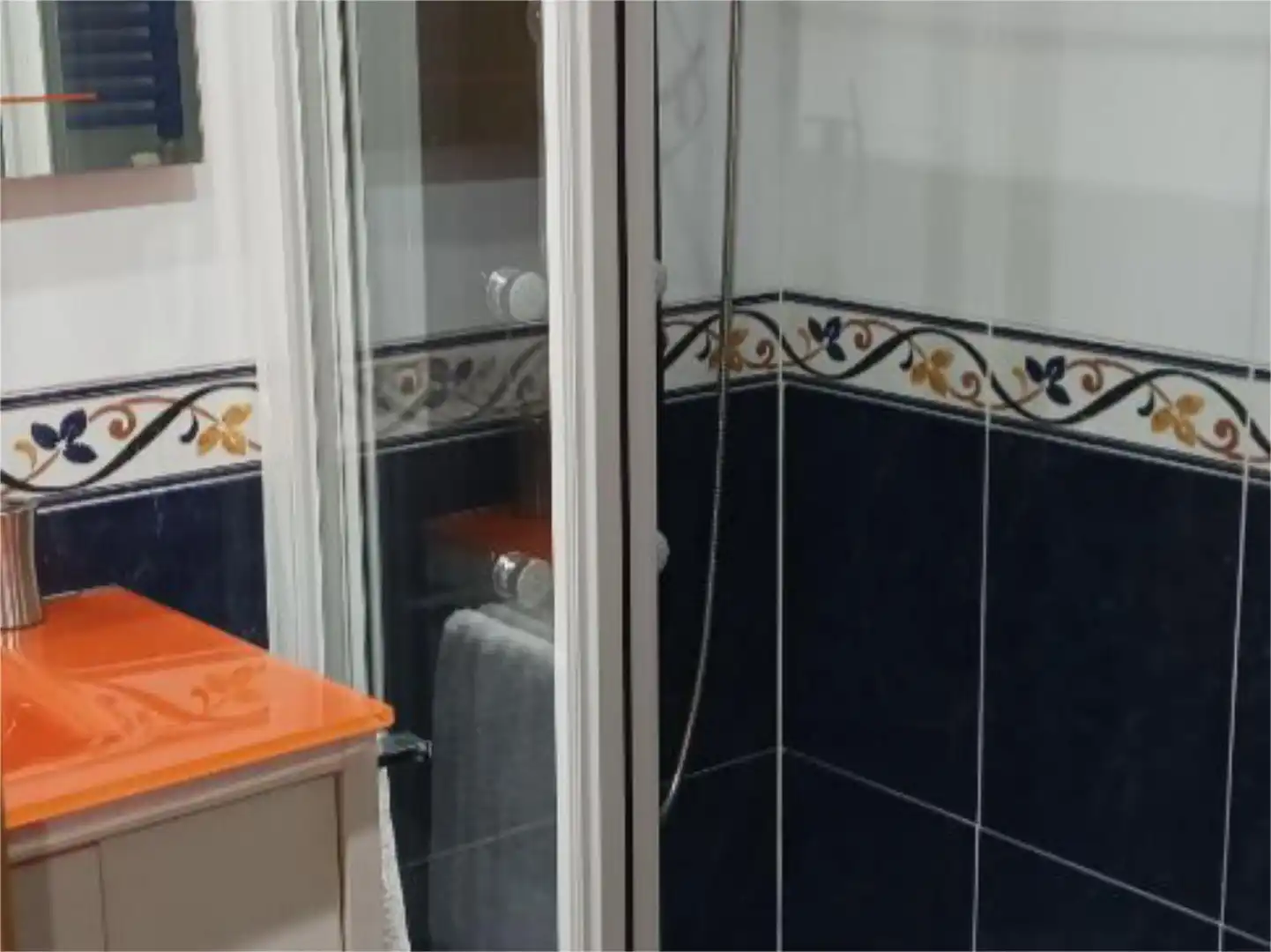 Pis en venda a Calle de la Senda, 1, Las Villas - Valparaiso - El Peral Bany de Pis en venda en Valladolid amb Aire condicionat, Calefacció i Jardí privat