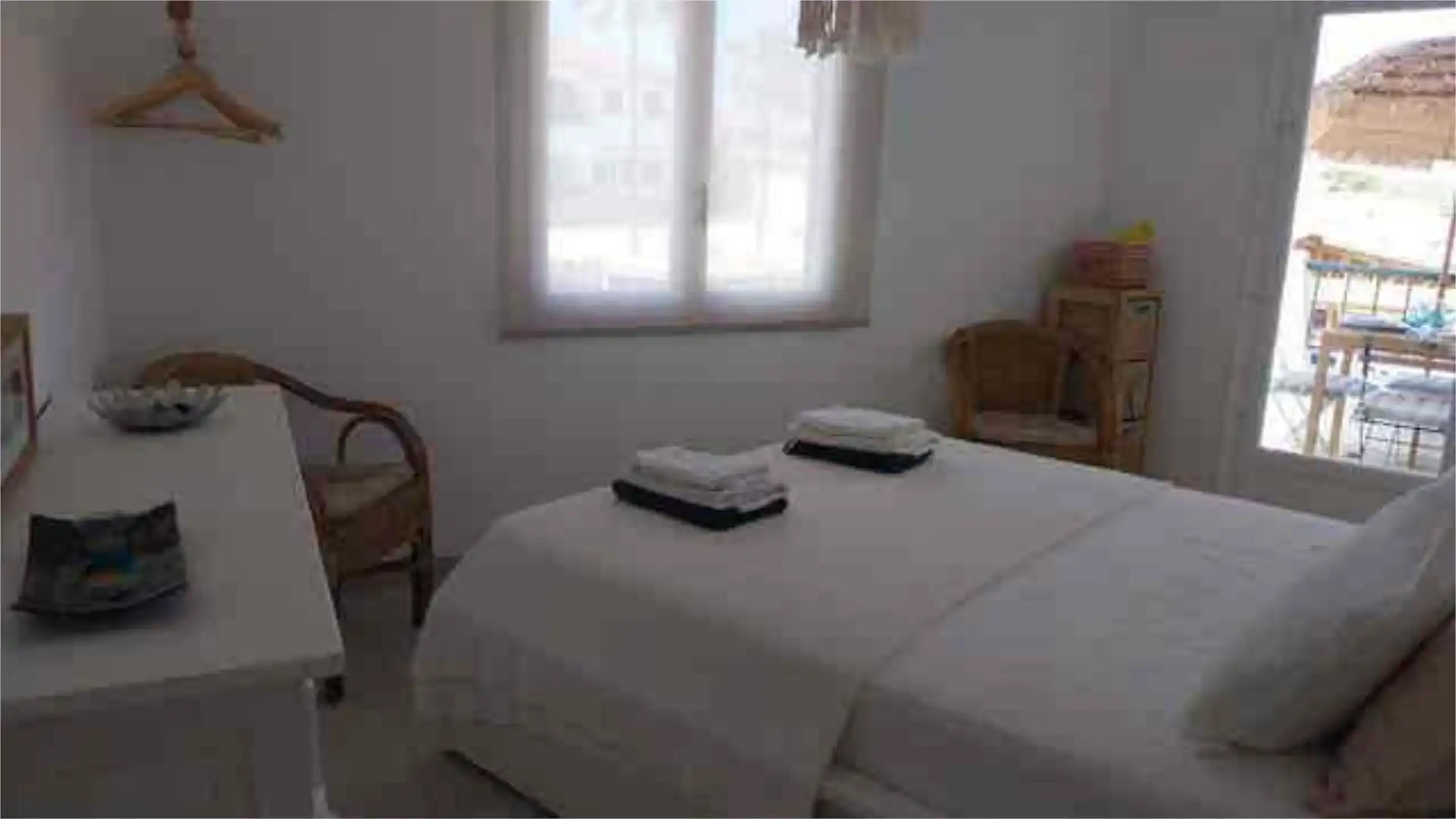 Habitación de Apartamento de alquiler en Alaior con Jardín privado, Piscina y Amueblado