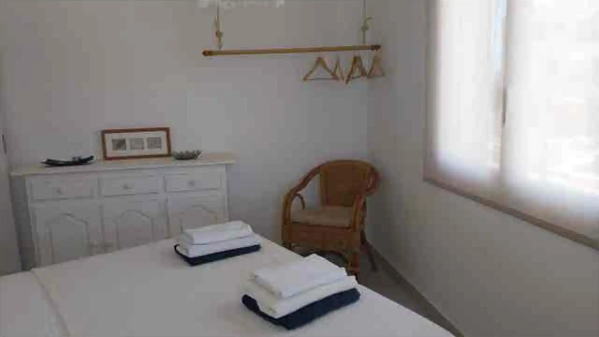 Habitación de Apartamento de alquiler en Alaior con Jardín privado, Piscina y Amueblado
