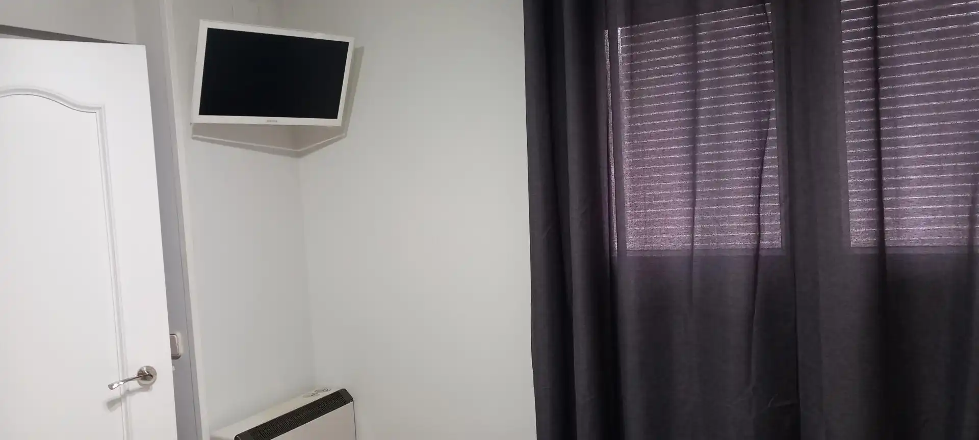 Room in Calle de los Cereales, 5, Hellín
