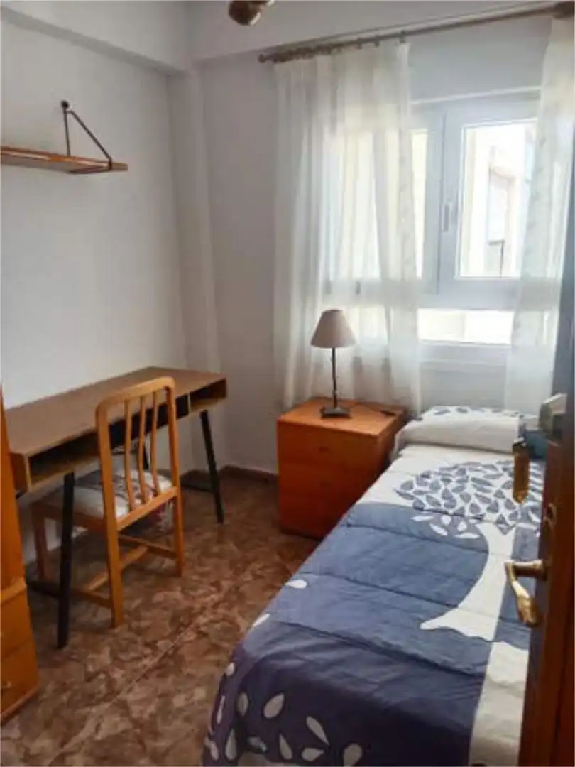 Flat for rent in Encarnación Bedroom of Flat for rent in Huesca with Heating, Terrace and Furnished