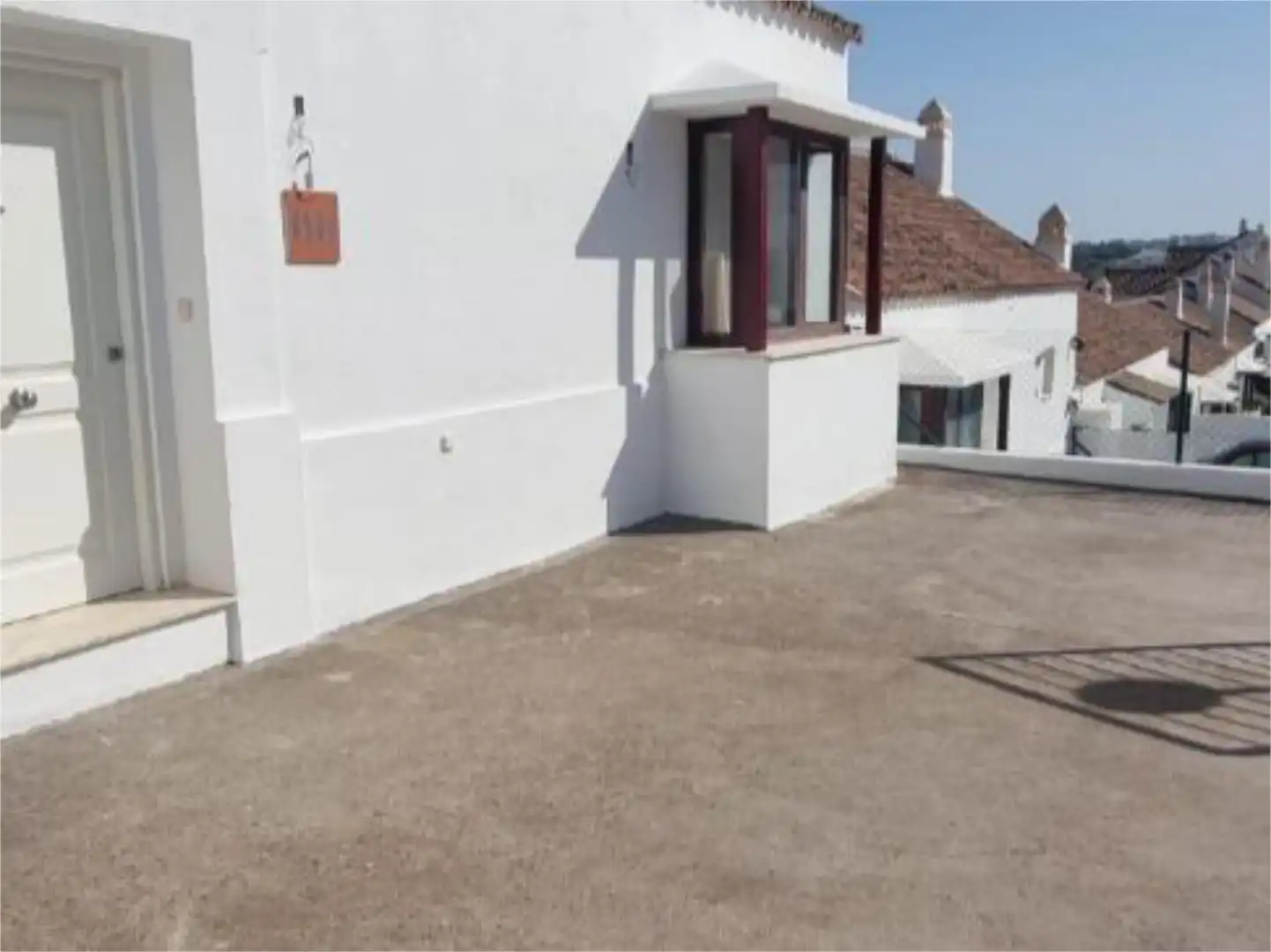 Casa adosada en venta en Urbanizacion Cortesin, 83a, Casares Golf - Casares del Sol Vista exterior de Casa adosada en venta en Casares con Aire acondicionado, Terraza y Balcón