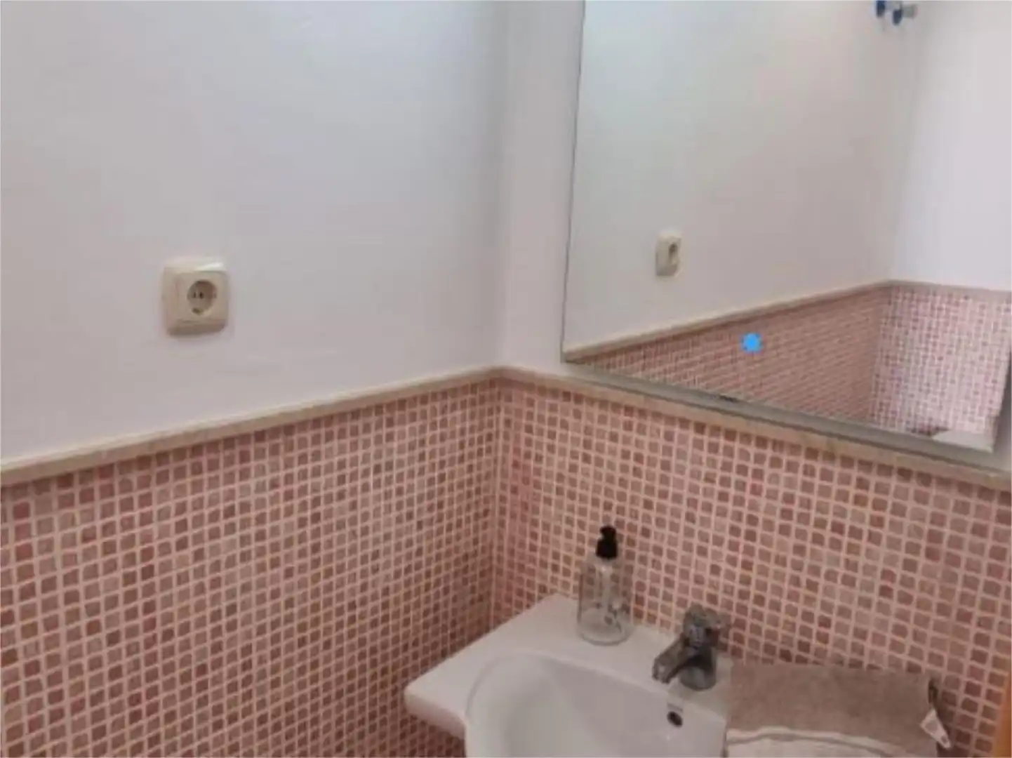 Casa adosada en venta en Urbanizacion Cortesin, 83a, Casares Golf - Casares del Sol Baño de Casa adosada en venta en Casares con Aire acondicionado, Terraza y Balcón