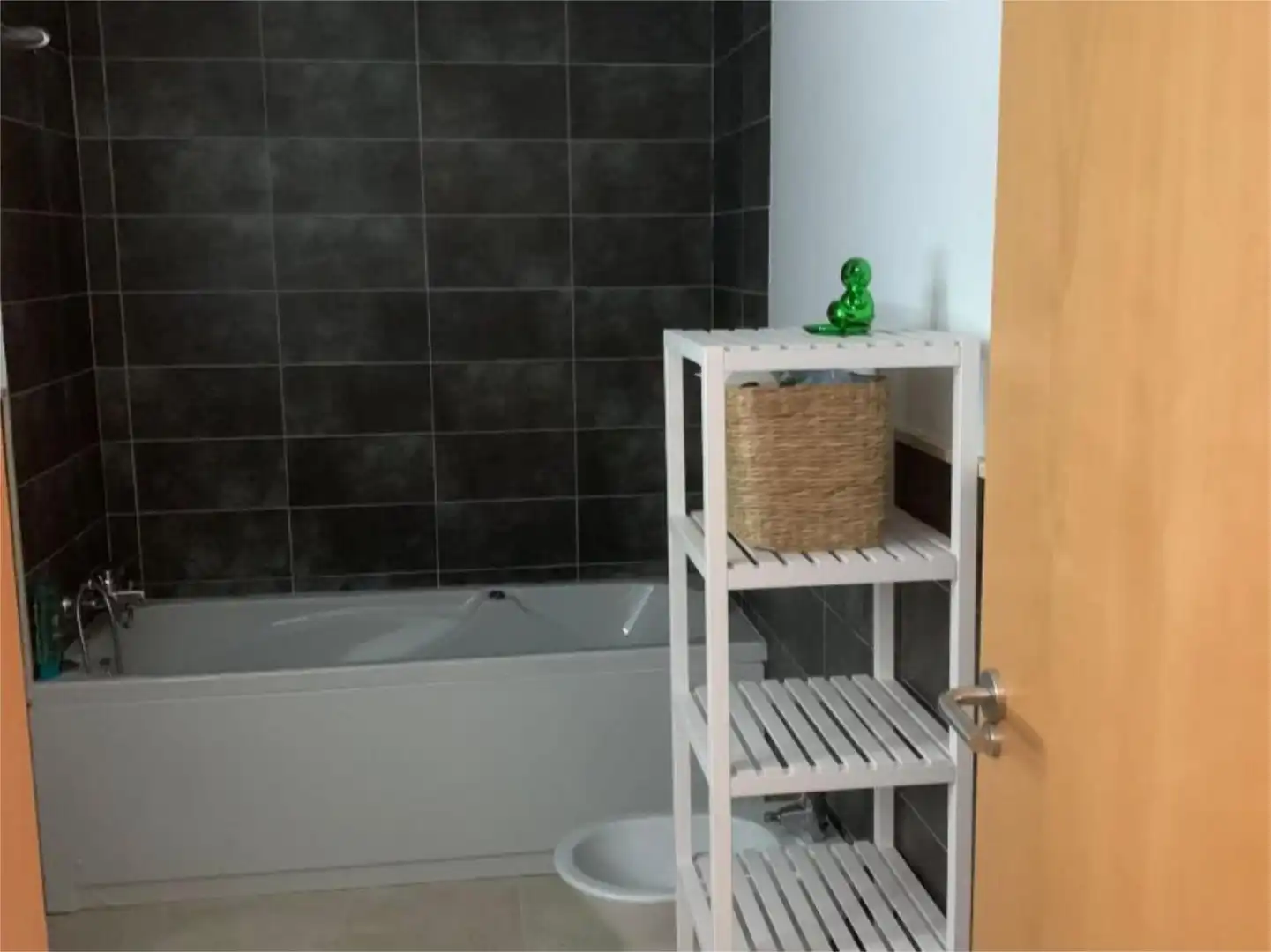 Casa adosada en venta en Urbanizacion Cortesin, 83a, Casares Golf - Casares del Sol Baño de Casa adosada en venta en Casares con Aire acondicionado, Terraza y Balcón