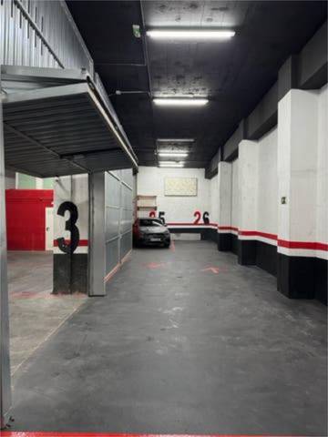 Garaje en Alquiler en San Pedro de Deusto - La Ribera