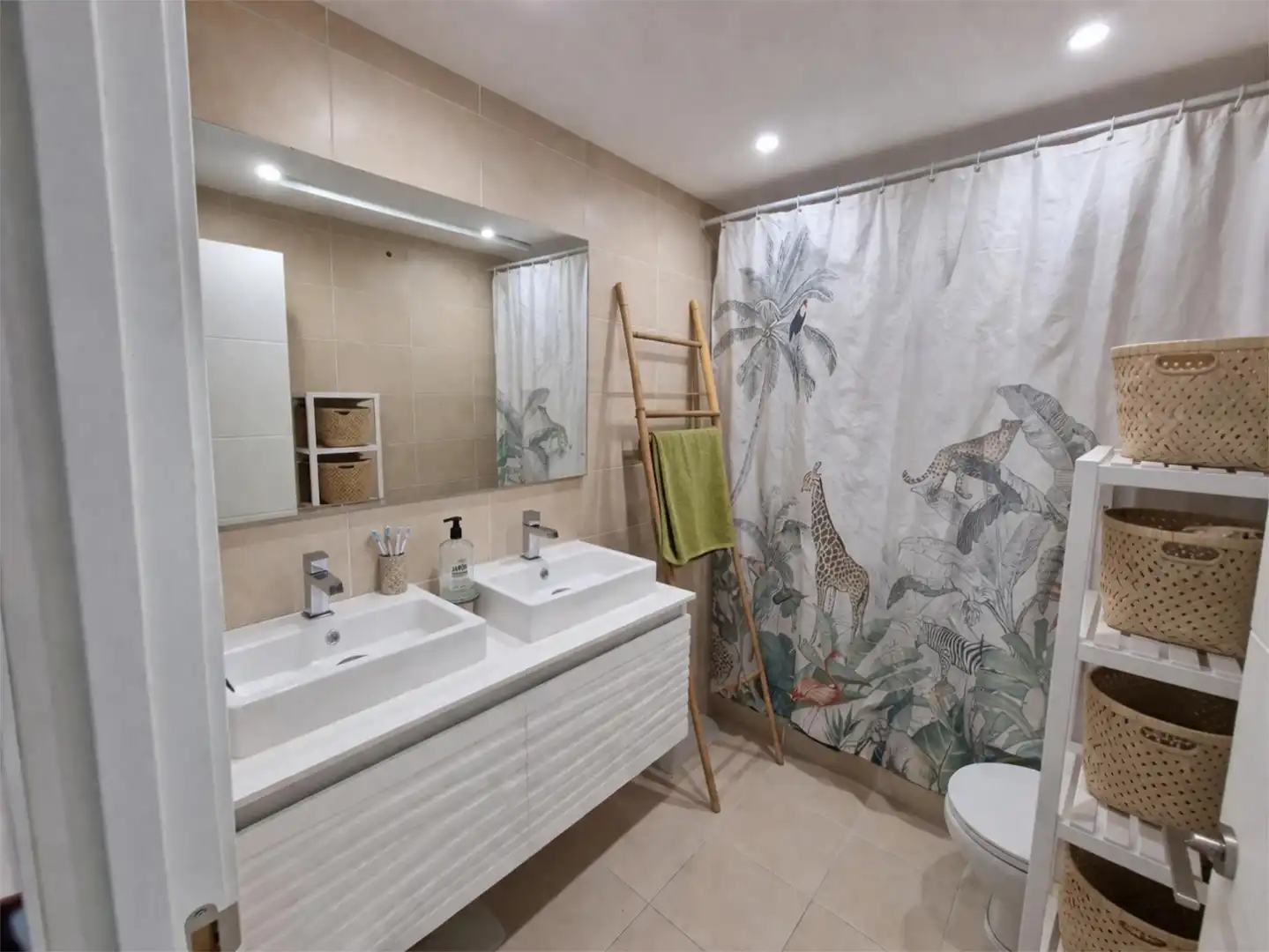 Baño de Ático en venta en Castellanos de Moriscos con Calefacción, Parquet y Terraza