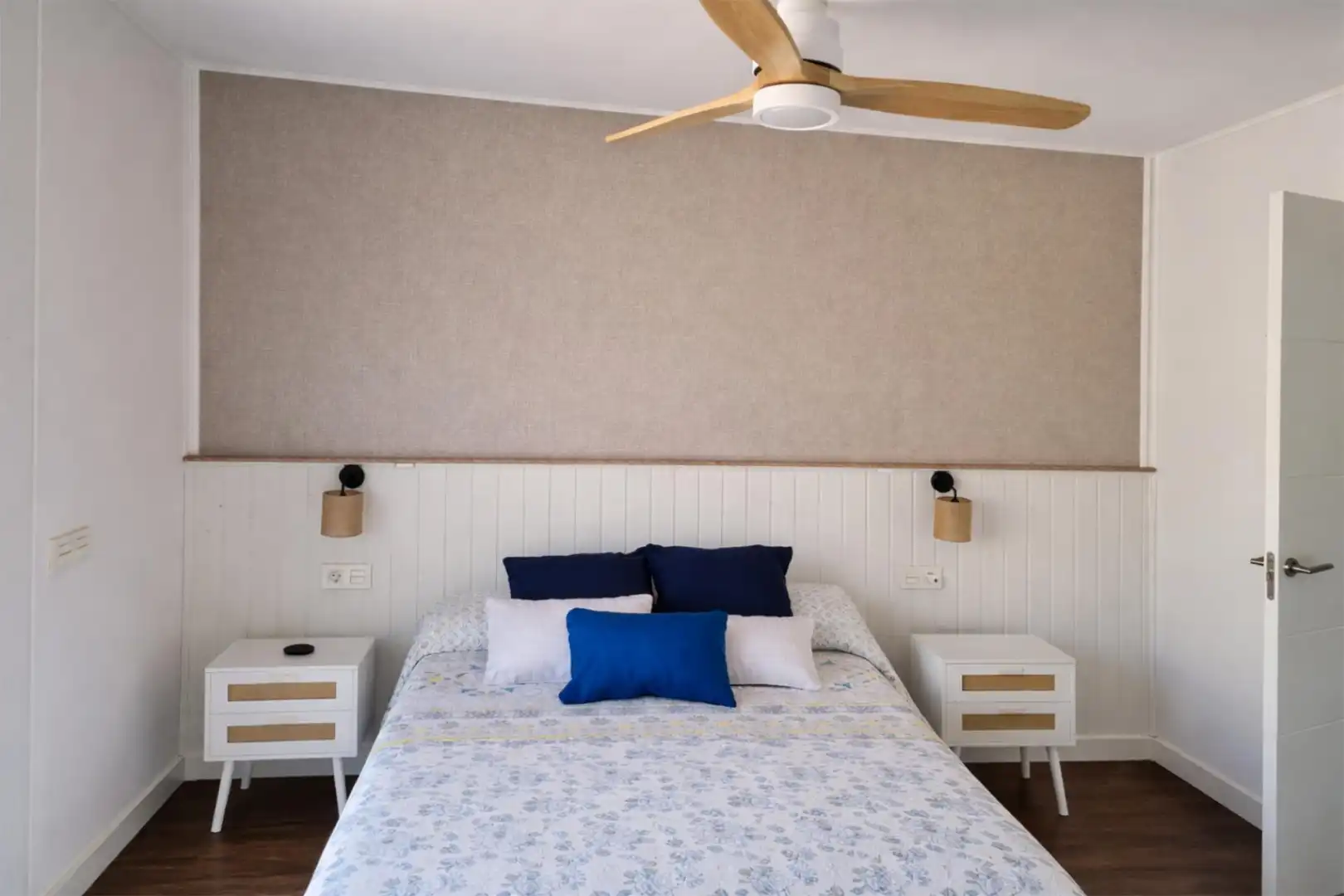 Habitación de Ático en venta en Castellanos de Moriscos con Calefacción, Parquet y Terraza