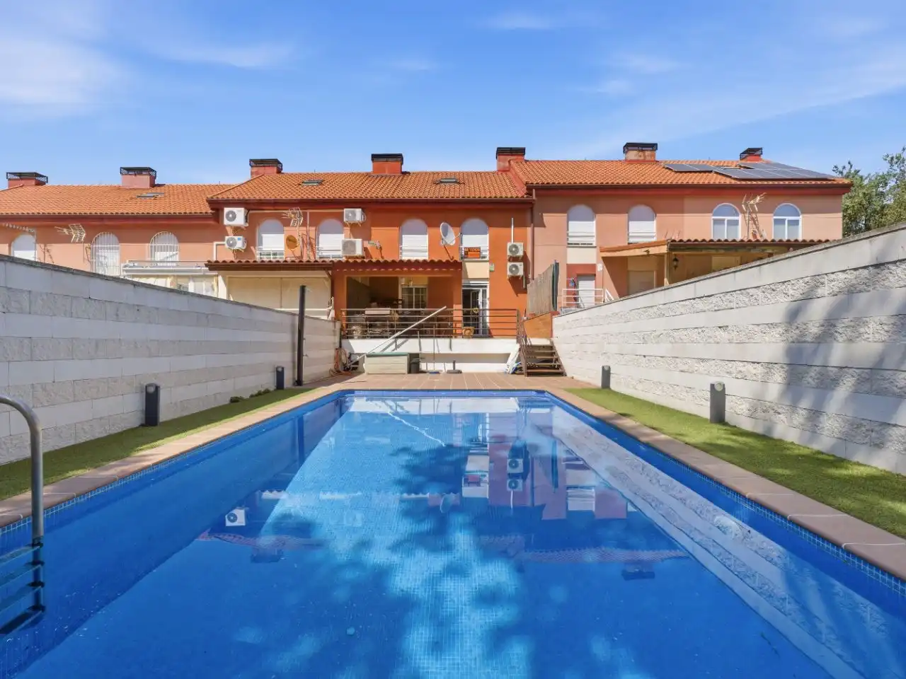 Piscina de Casa o xalet en venda en Fuente El Saz de Jarama amb Aire condicionat, Calefacció i Jardí privat