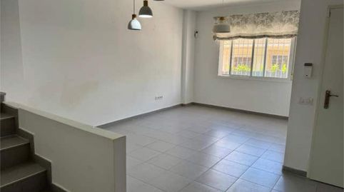 Foto 2 von Einfamilien-Reihenhaus zum Verkauf in Tielmes, Madrid