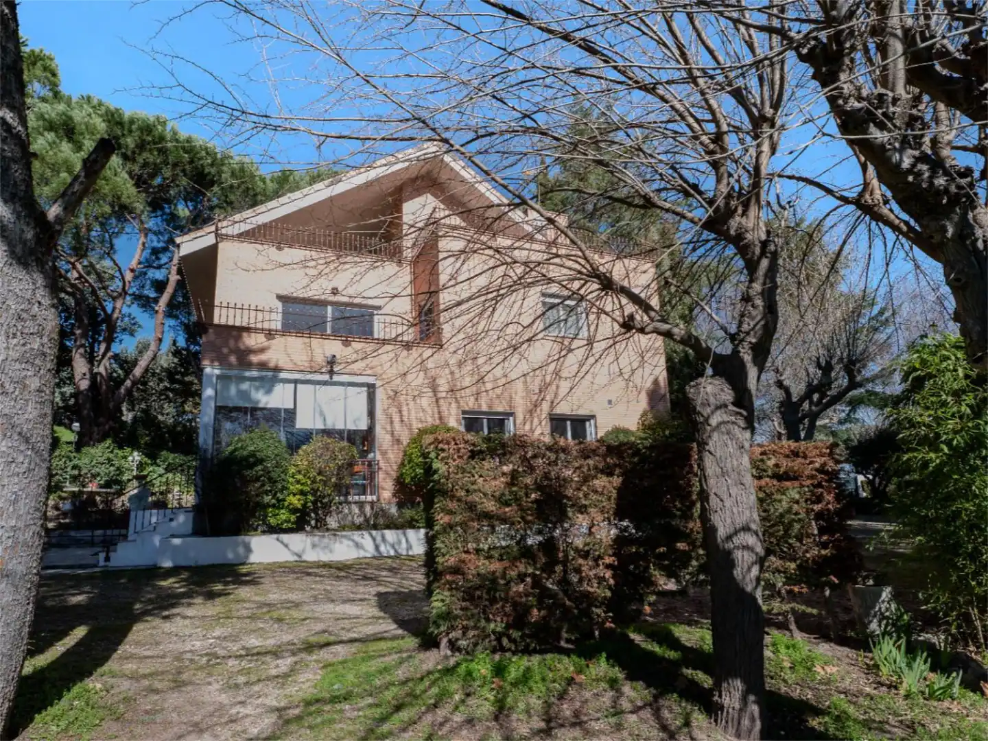 Vista exterior de Casa o chalet en venta en Villanueva del Pardillo con Aire acondicionado, Calefacción y Jardín privado