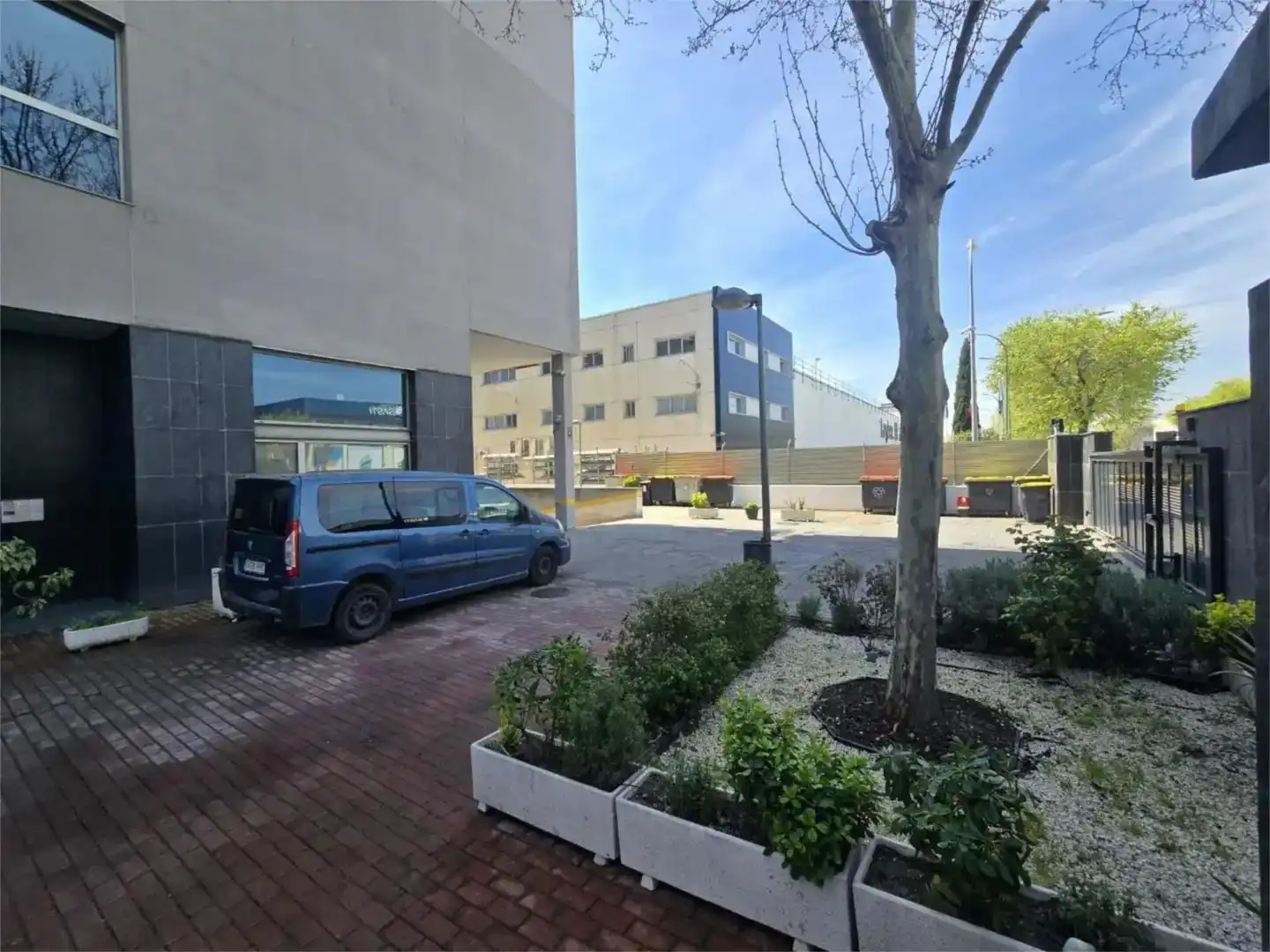 Exterior view of Flat for rent in  Madrid Capital  with Air Conditioner and Balcony