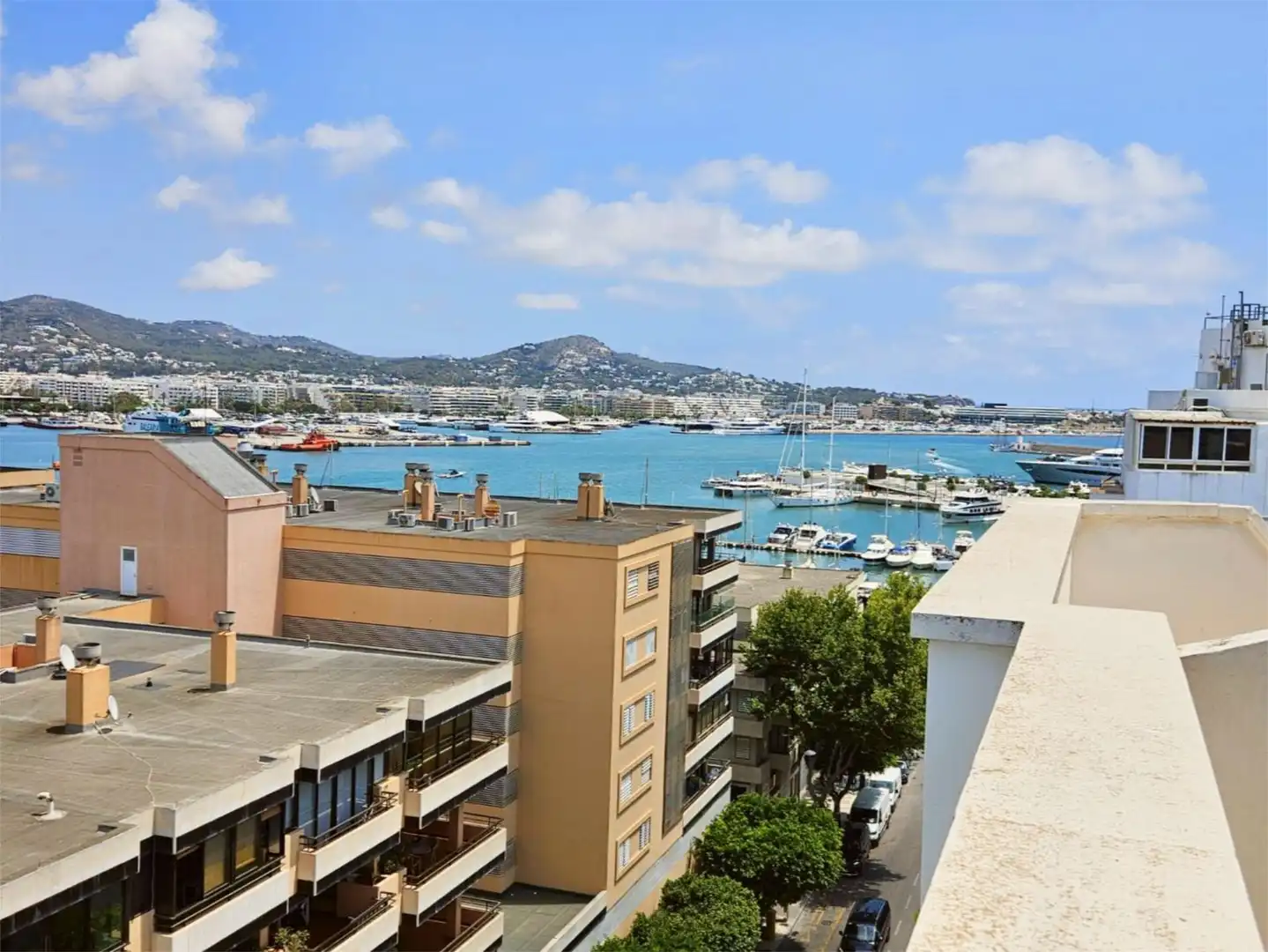 Attic for sale in Avinguda de Bartomeu de Roselló, 25, S'Eixample - Can Misses Exterior view of Attic for sale in Eivissa with Terrace and Balcony