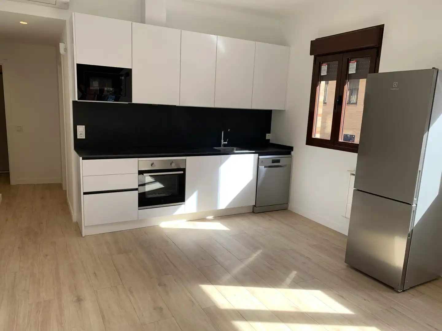 Cuina de Pis de lloguer en  Madrid Capital amb Aire condicionat, Calefacció i Traster