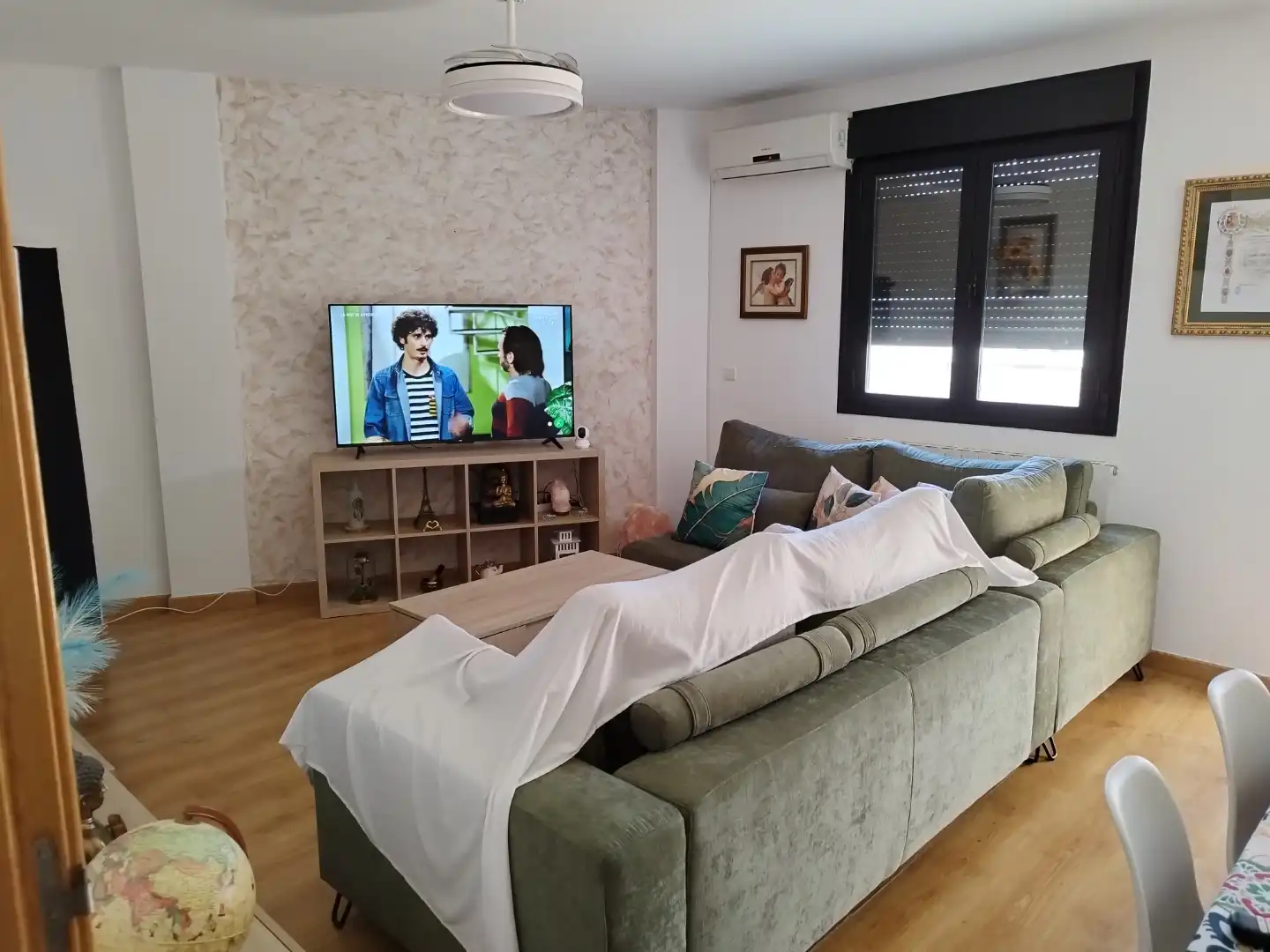Wohnzimmer von Maisonette zum Verkauf in Zaragoza mit Klimaanlage, Privatgarten und Parkett