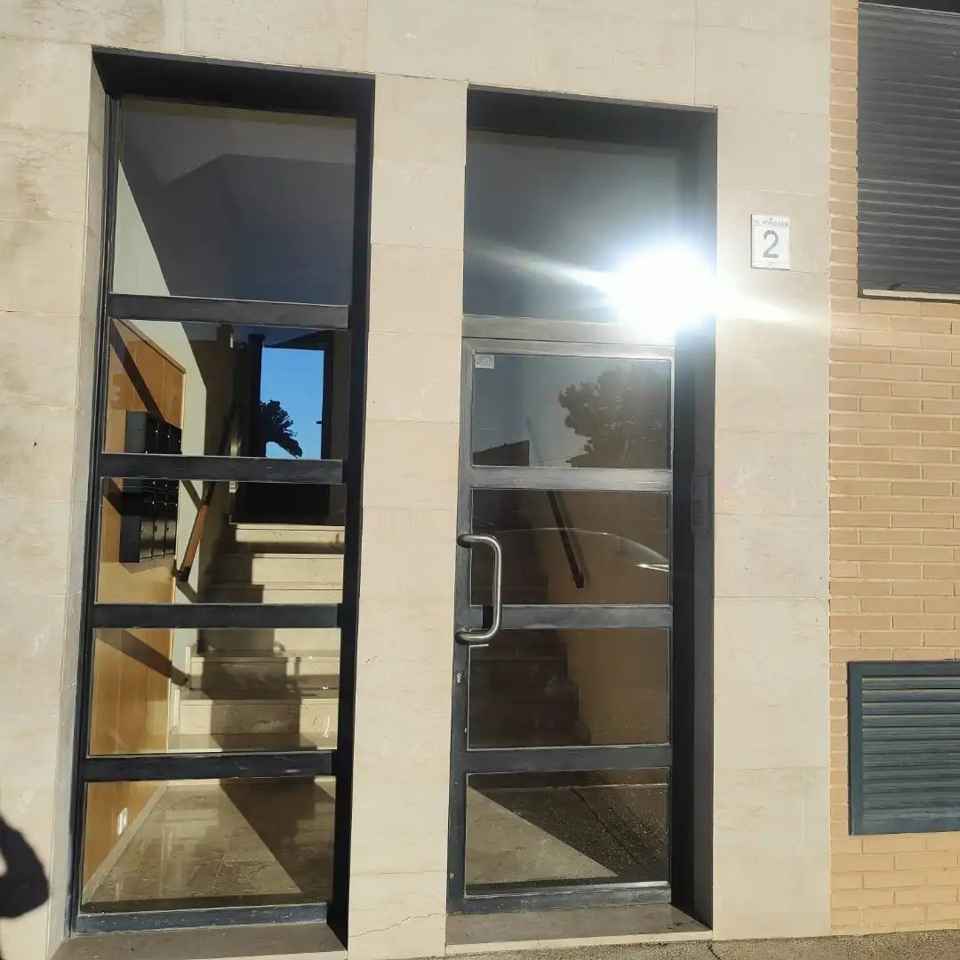 Maisonette zum Verkauf in Zaragoza mit Klimaanlage, Privatgarten und Parkett