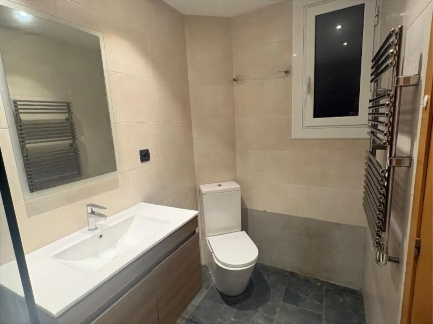Wohnung zum Verkauf in Carrer de Barcelona, 2, Poble Nou Badezimmer von Wohnung zum Verkauf in Manresa mit Balkon