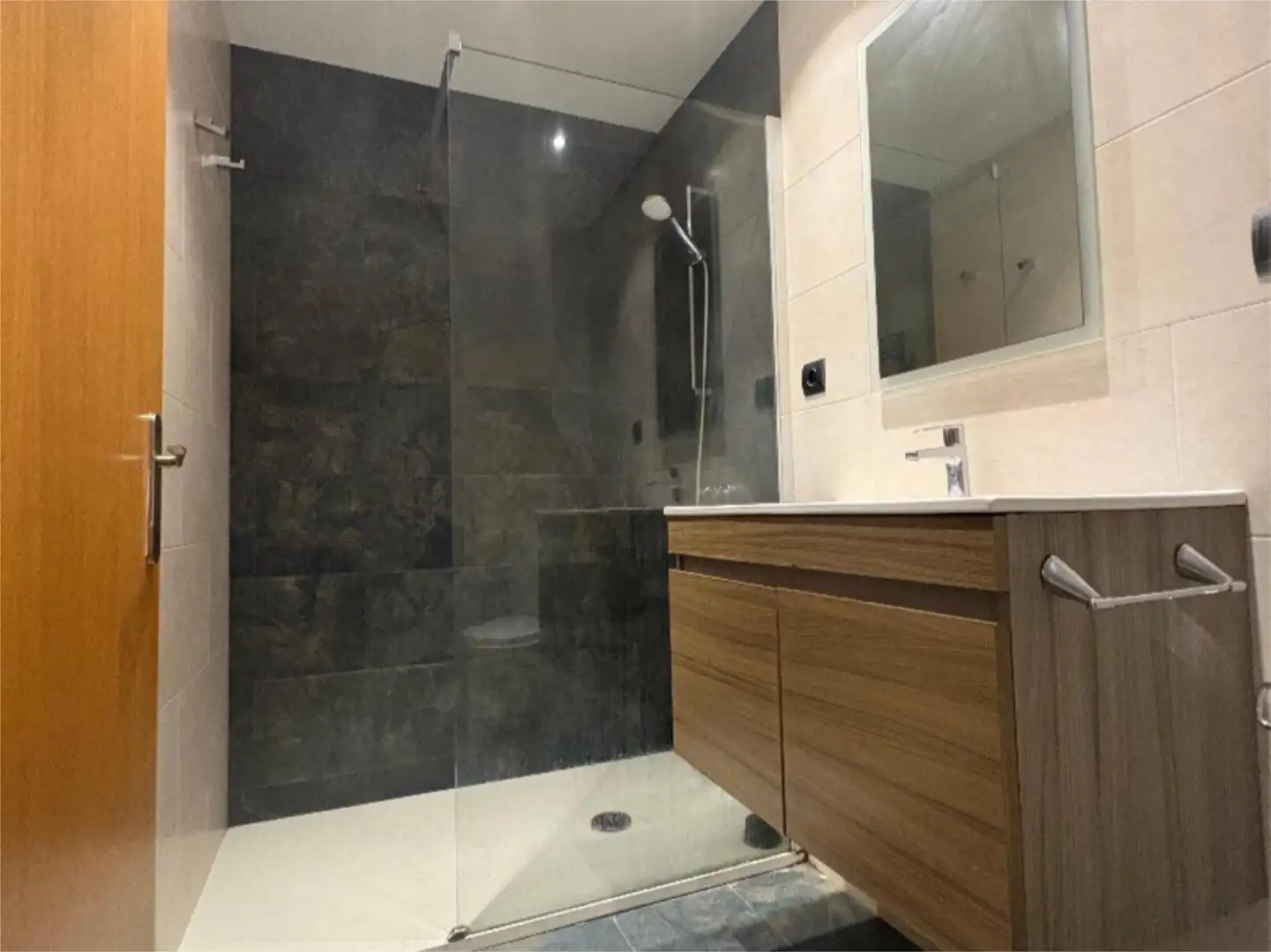 Wohnung zum Verkauf in Carrer de Barcelona, 2, Poble Nou Badezimmer von Wohnung zum Verkauf in Manresa mit Balkon