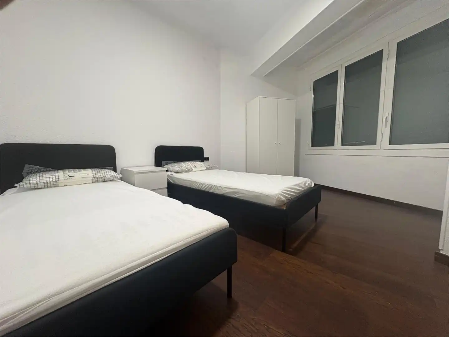 Wohnung zum Verkauf in Carrer de Barcelona, 2, Poble Nou Schlafzimmer von Wohnung zum Verkauf in Manresa mit Balkon
